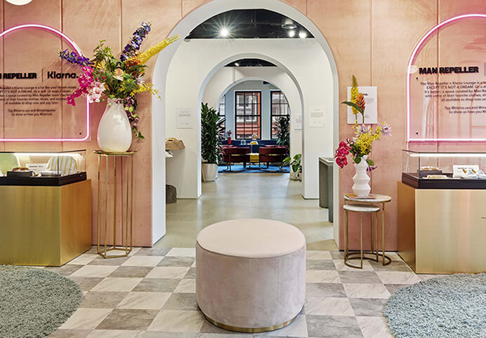  [Booth of a brand presenting a “Dream Closet”]